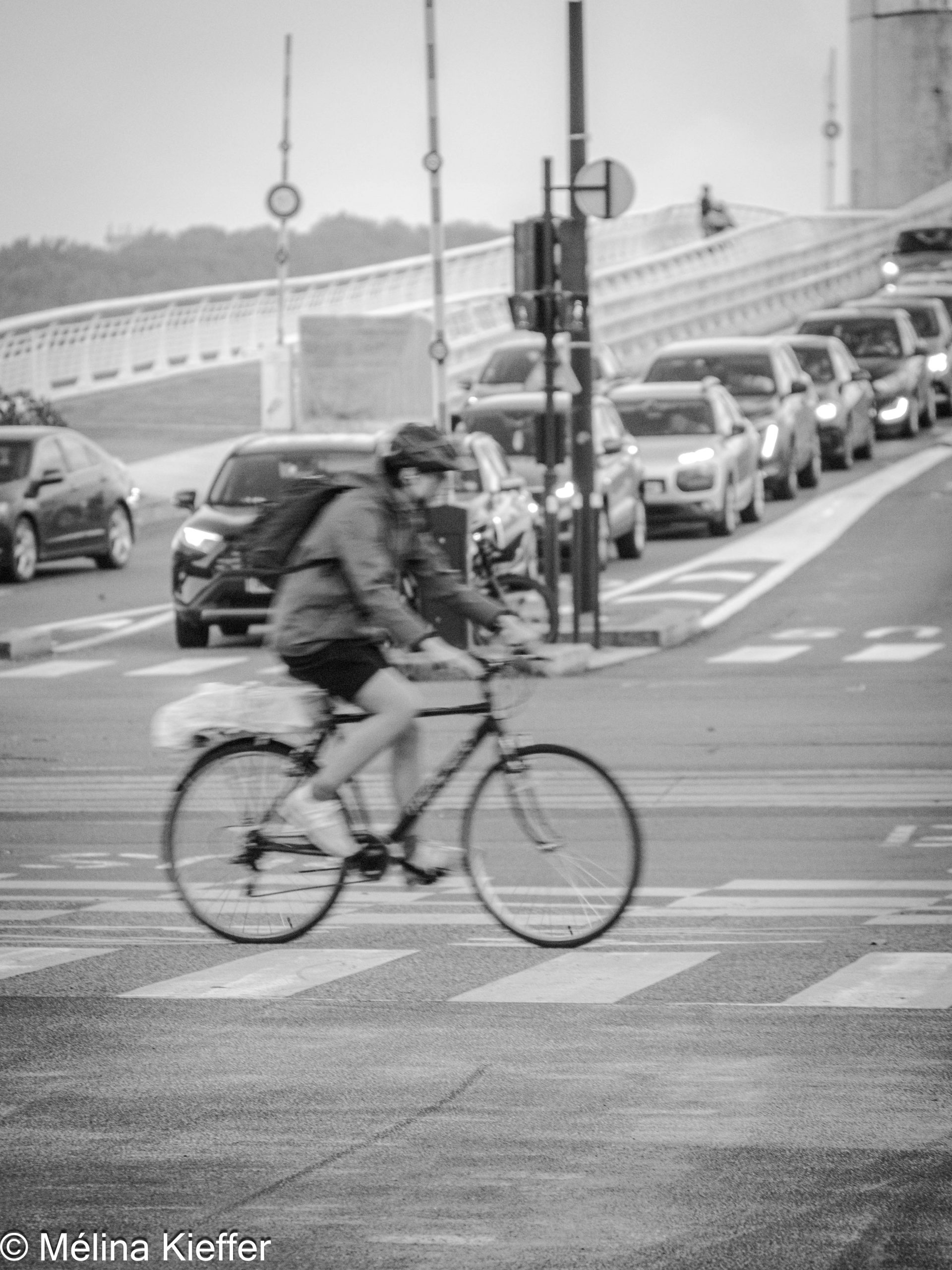 Photo d'un homme à vélo